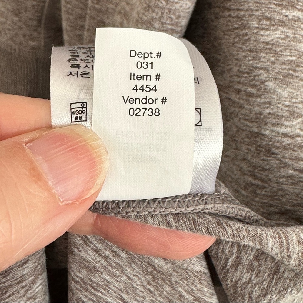 Eddie Bauer Women's Train Ascent Long-Line Wrap EUC - Picture 8 of 8